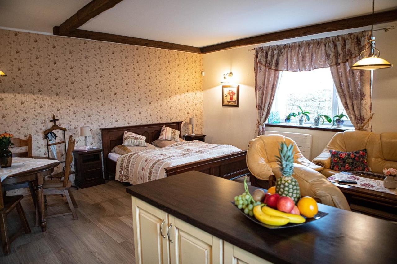 Kalvin Restaurant & Pension Rastislavice Ngoại thất bức ảnh