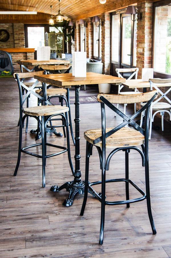 Kalvin Restaurant & Pension Rastislavice Ngoại thất bức ảnh